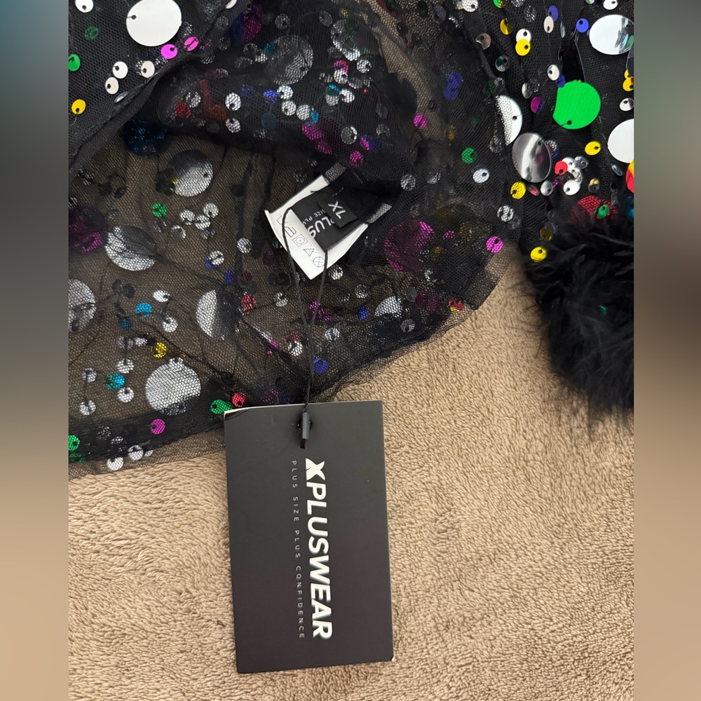 NWT Women’s long sleeve sequin top size XL - Picture 2 of 2